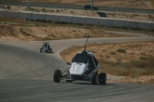 קורס נהיגה ספורטיבית במסלול מרוצים ערד – לומדים לנהוג כמו מקצוענים
