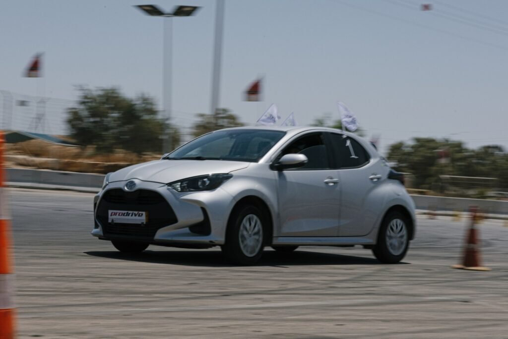 קורס נהיגה במסלול מרוצים ערד – לומדים לנהוג כמו מקצוענים